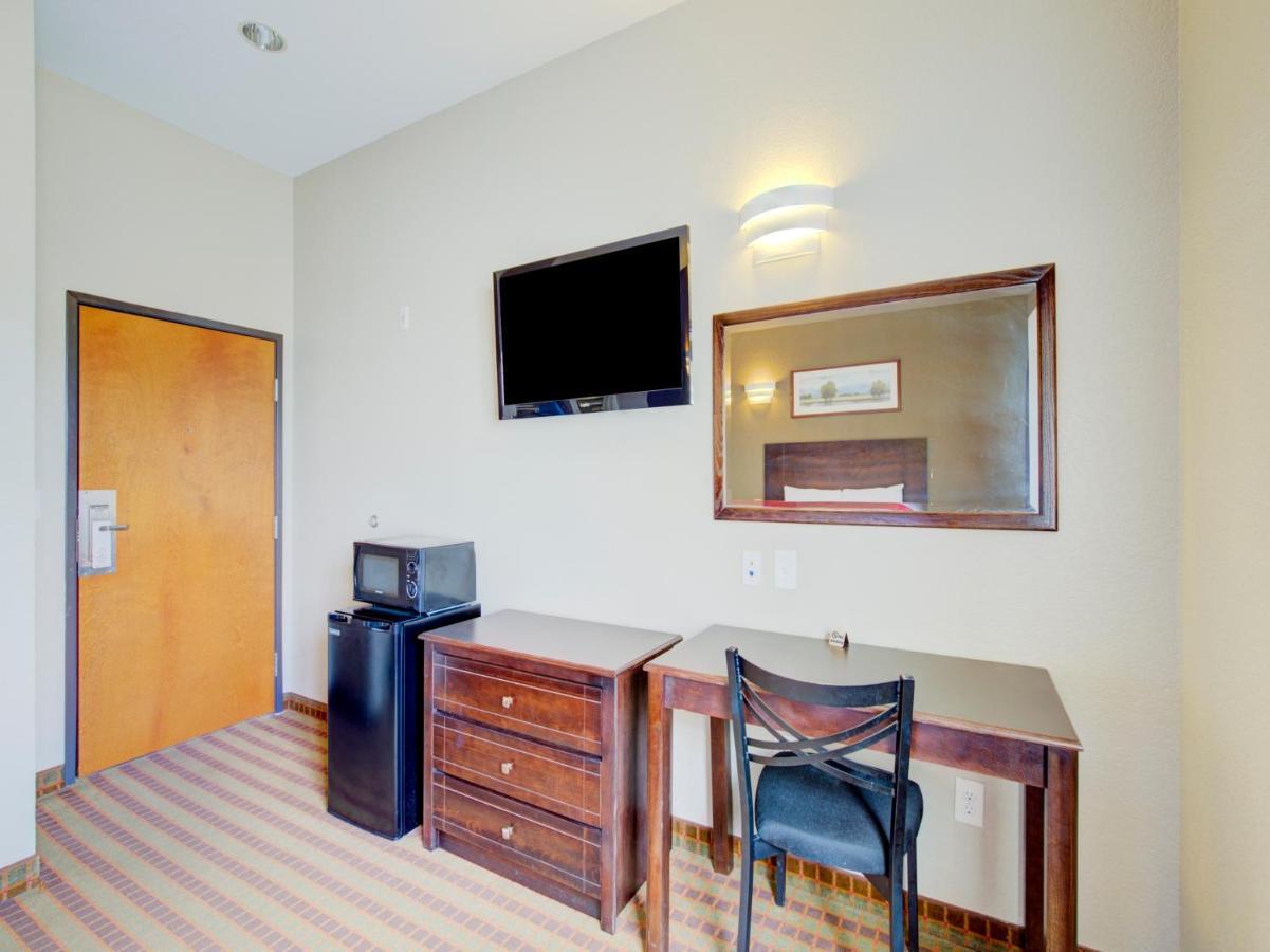 Hotel Dilley Grand מראה חיצוני תמונה