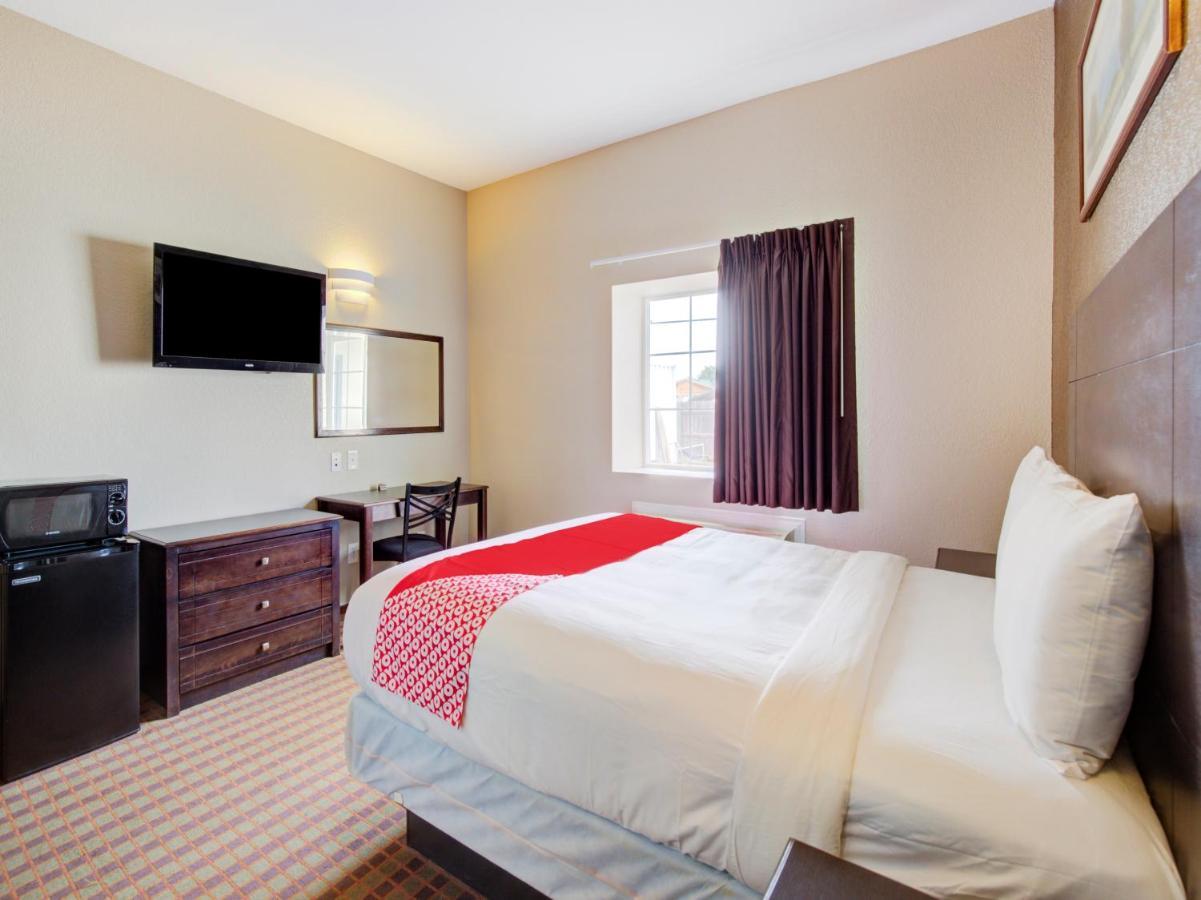 Hotel Dilley Grand מראה חיצוני תמונה