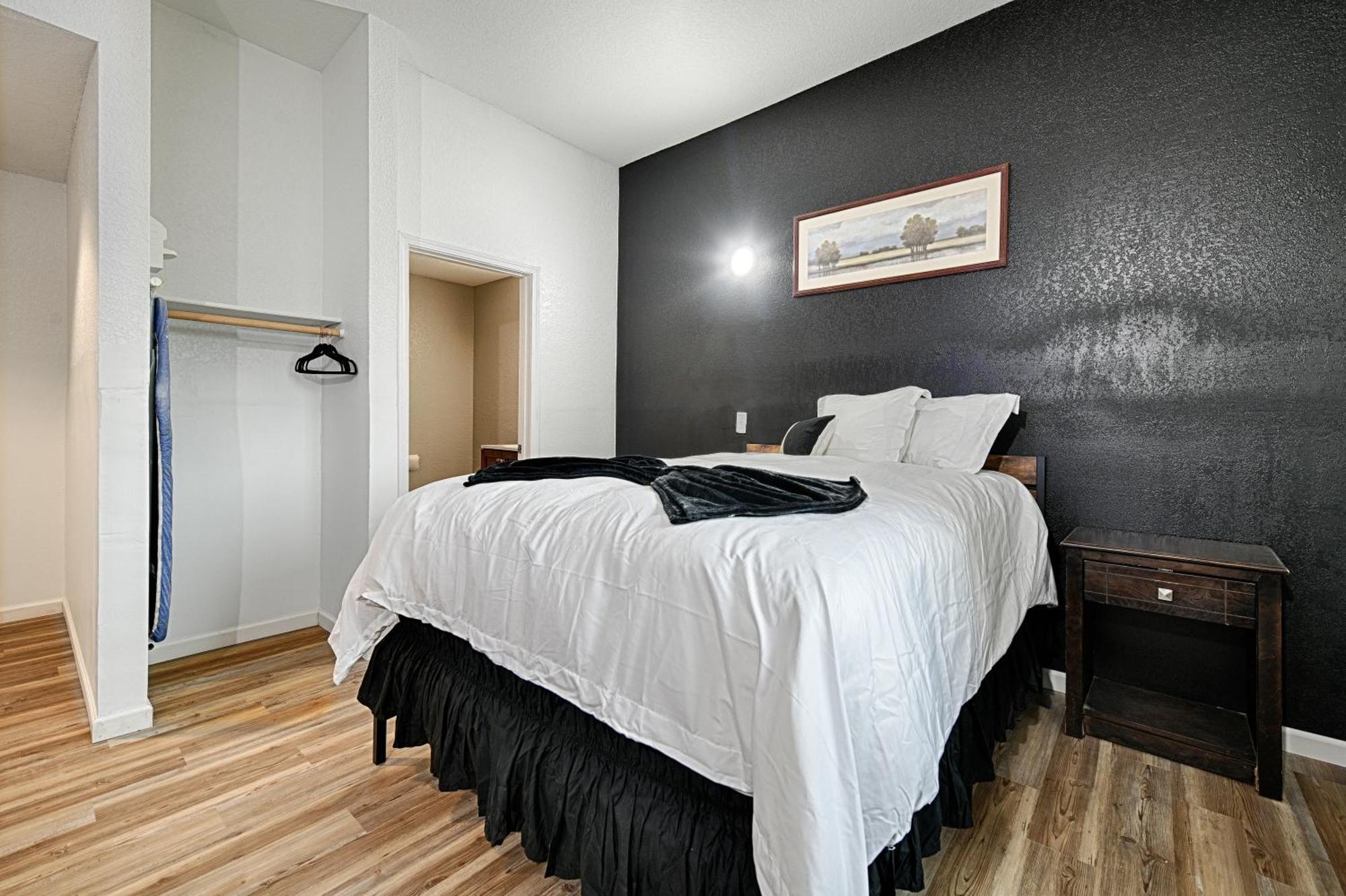 Hotel Dilley Grand מראה חיצוני תמונה
