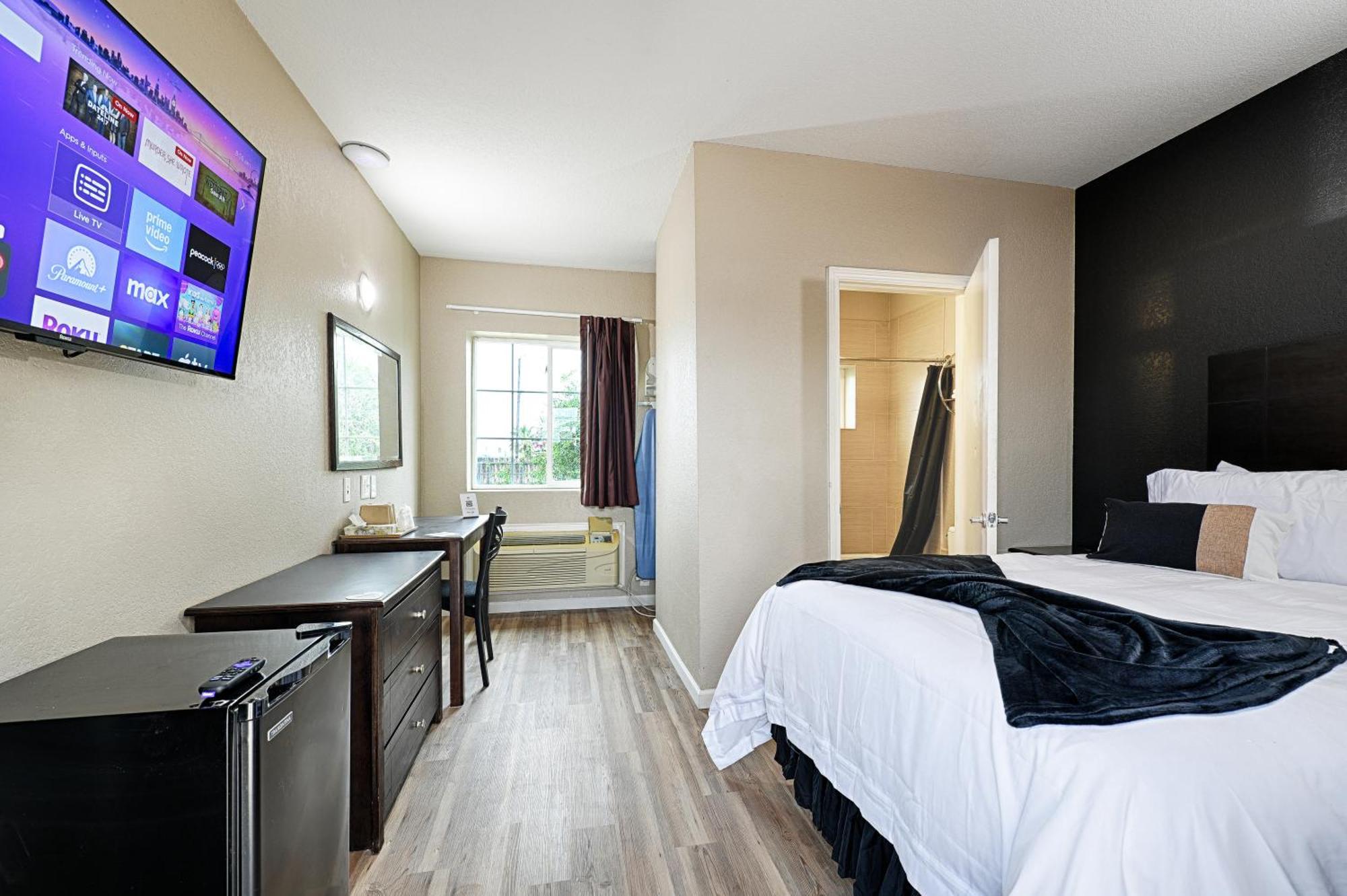 Hotel Dilley Grand מראה חיצוני תמונה