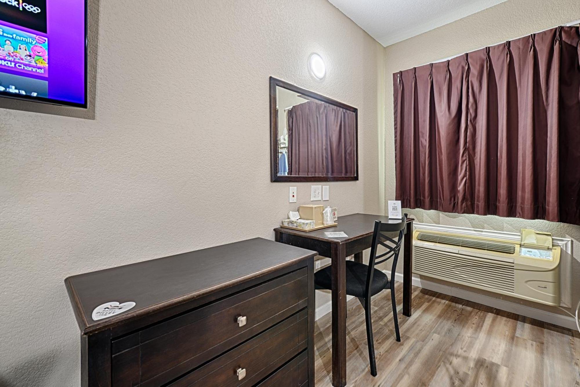Hotel Dilley Grand מראה חיצוני תמונה